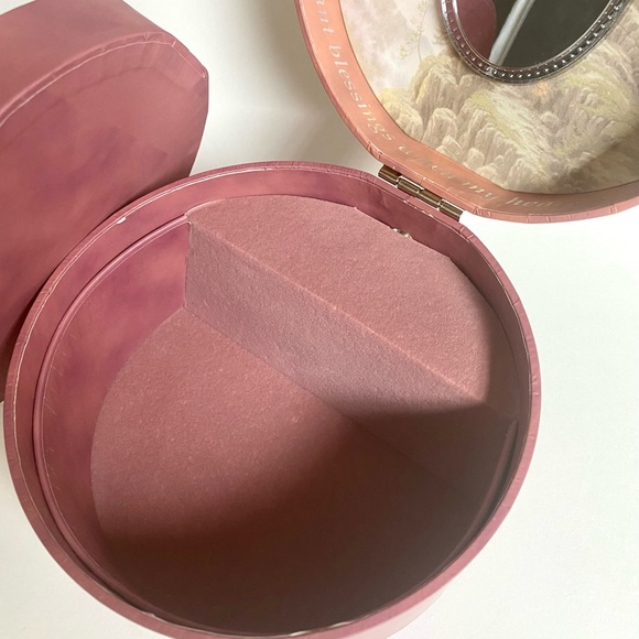 Thomas Kinkade musical jewelry box with mirror. Beautiful Mountaintop scene. - Picture 13 of 13